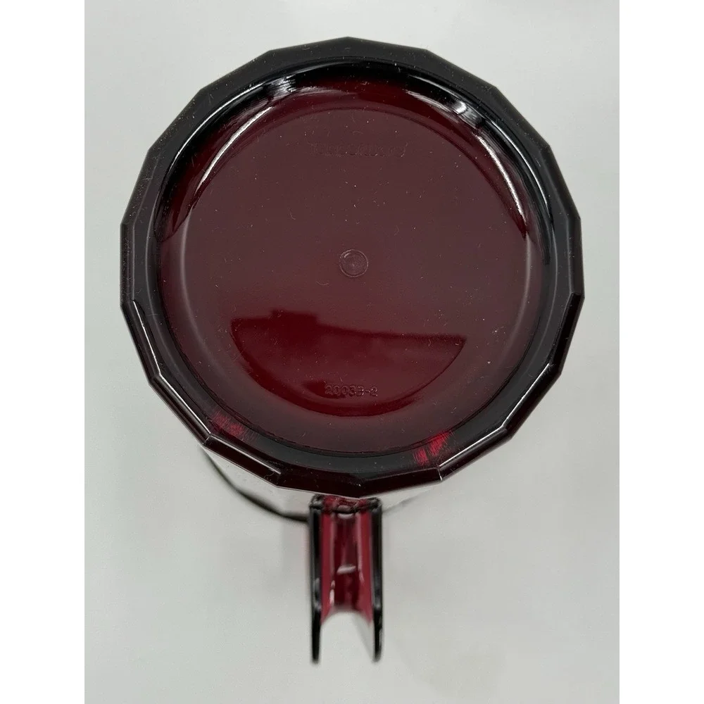 Tupperware Preludio Acrylic 2 Qt Pitcher 2003B-2 Cranberry Red, Lid 2004A-4‎ NEW